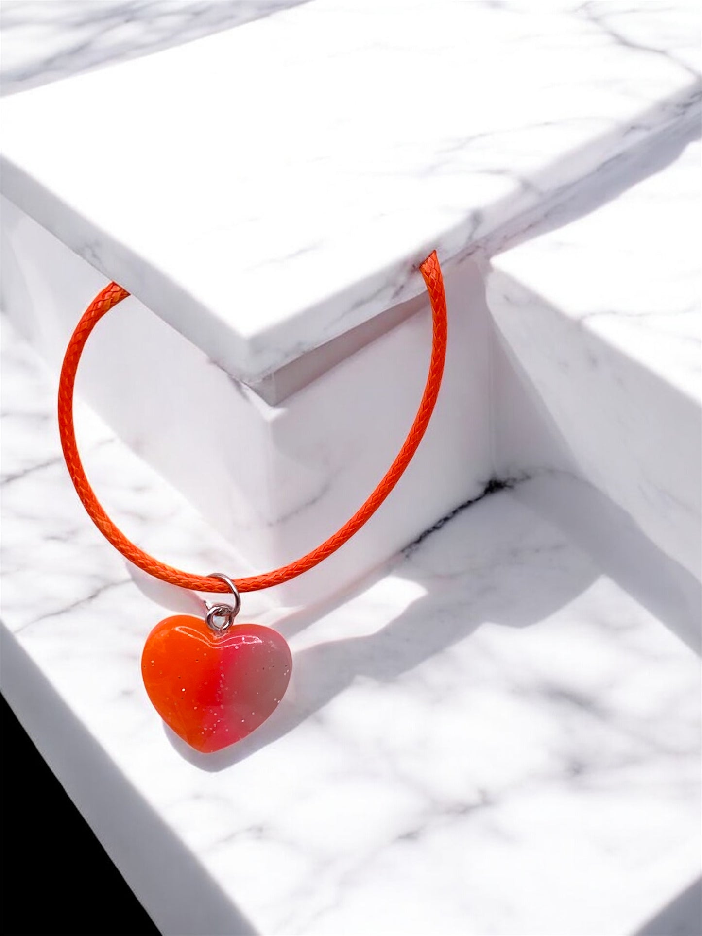 Resin heart or shell pendant necklace