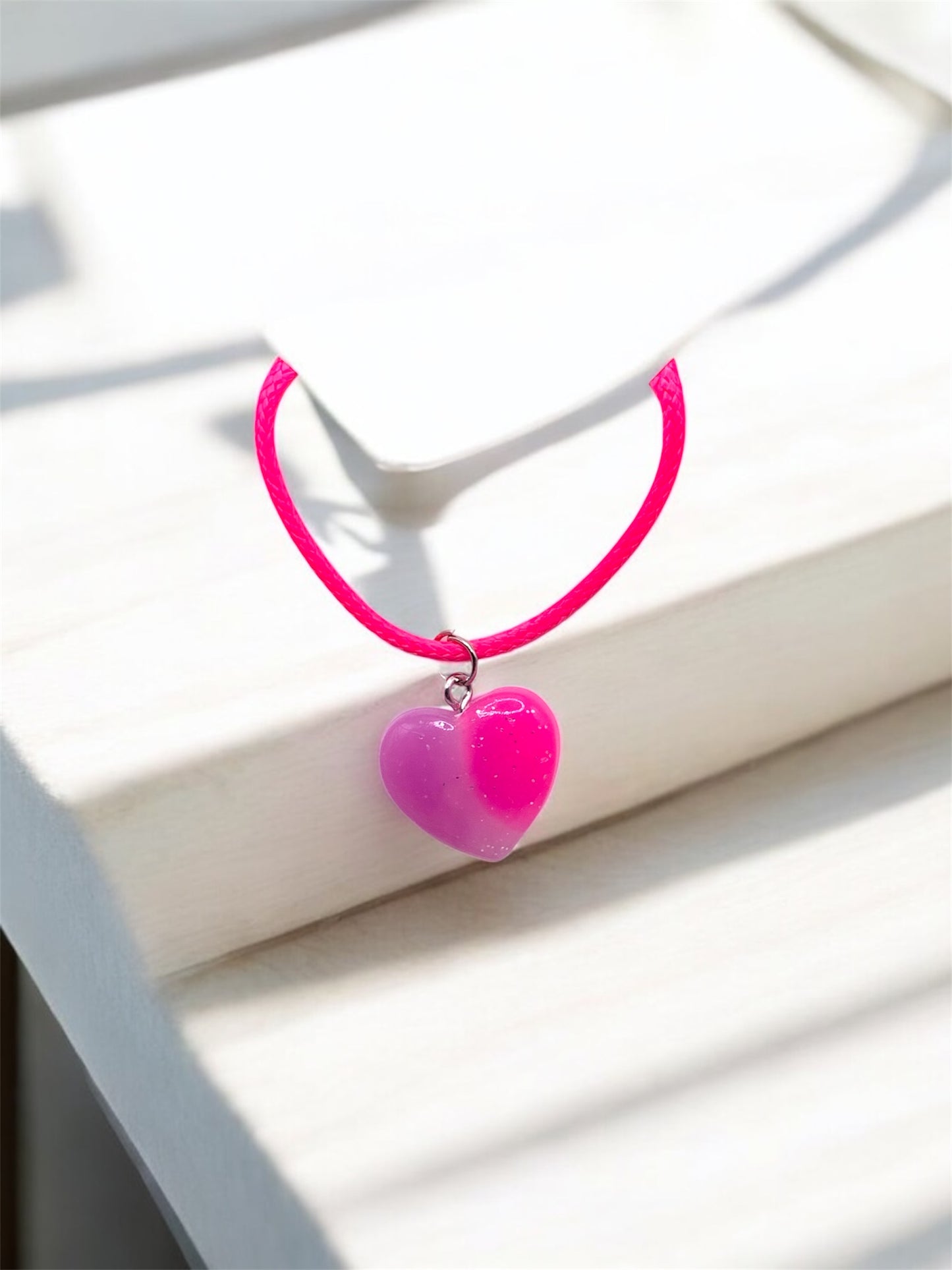 Resin heart or shell pendant necklace