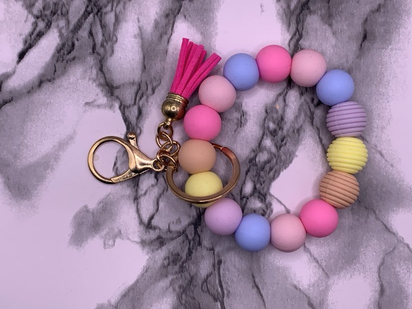 silicone/wooden bead wristlet bracelets/ keychain