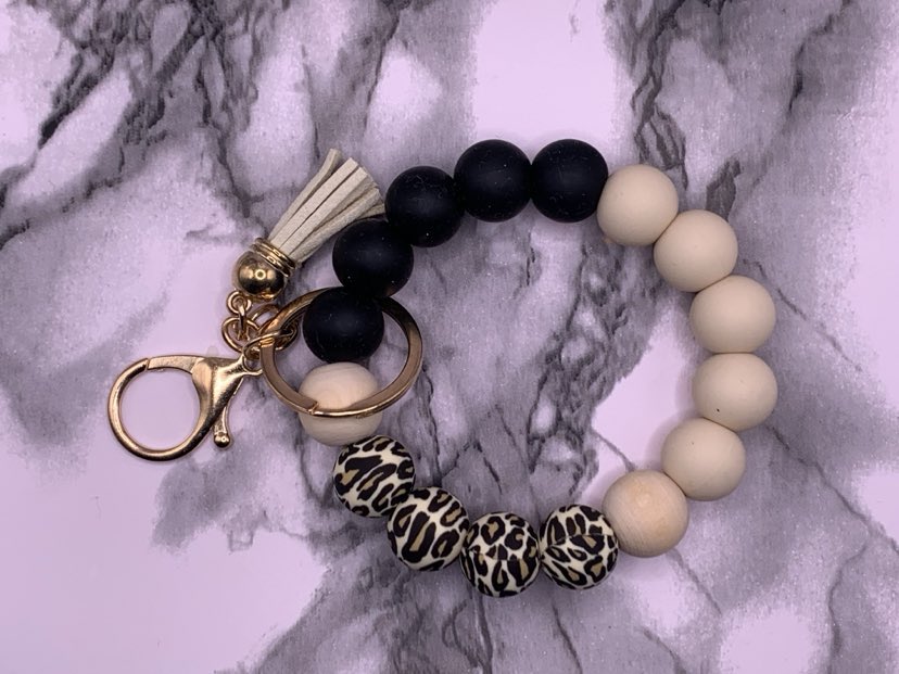 silicone/wooden bead wristlet bracelets/ keychain