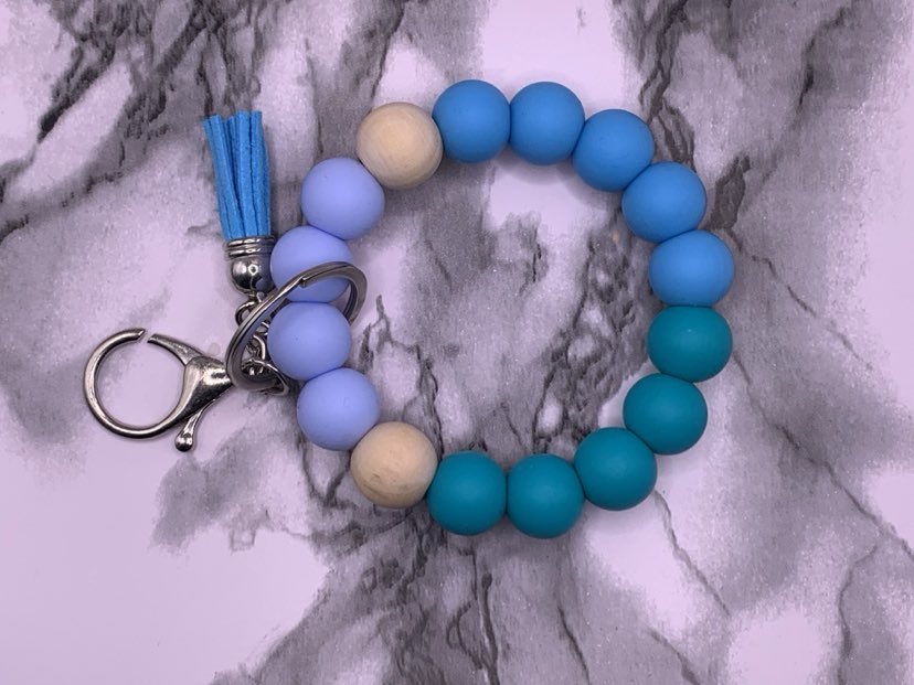 silicone/wooden bead wristlet bracelets/ keychain